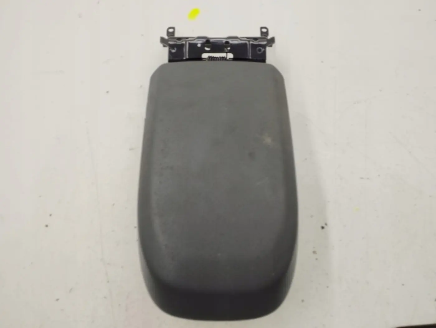 Подлокотник к Ford C-MAX 2010