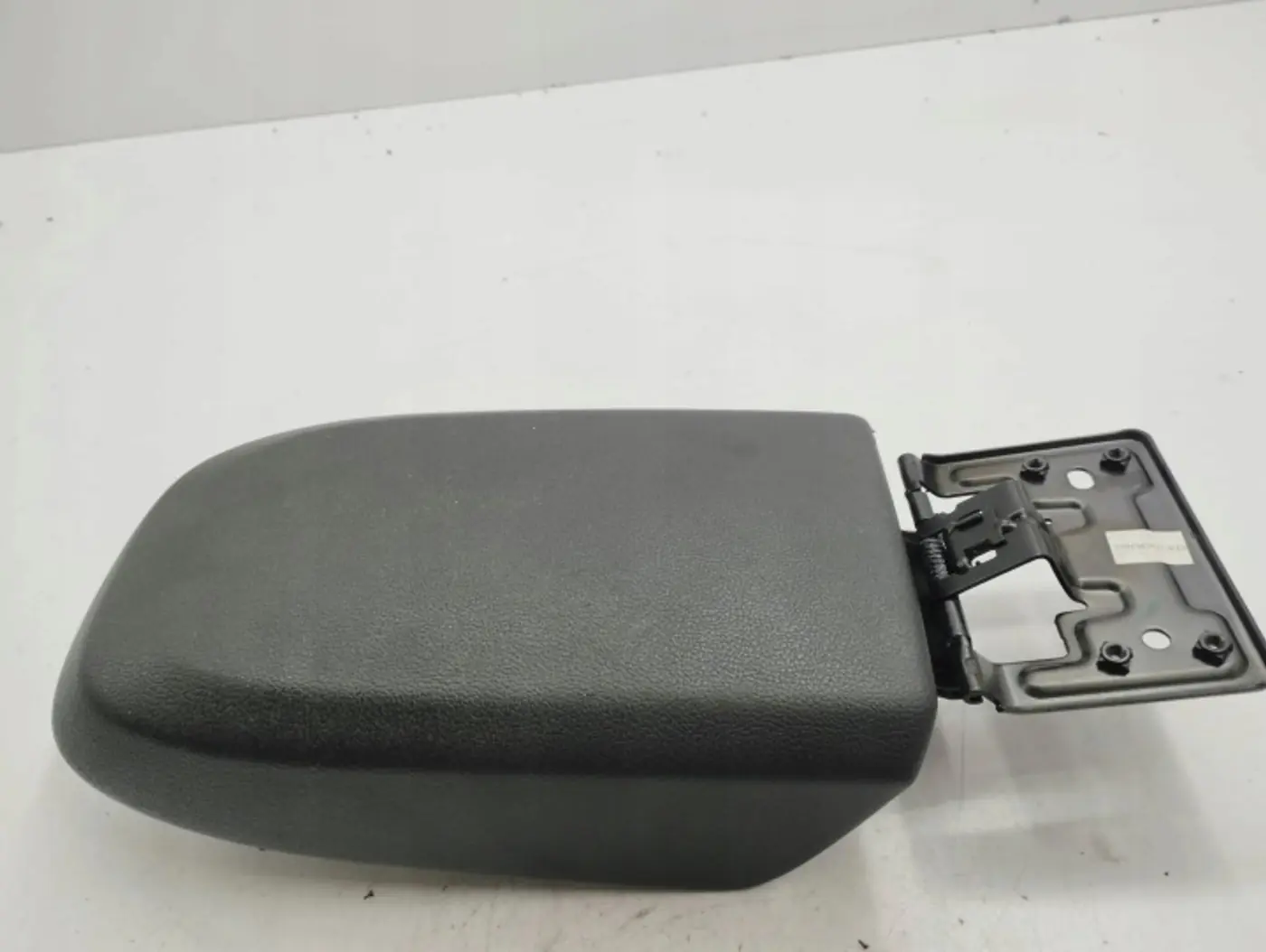 Подлокотник к Ford C-MAX 2003