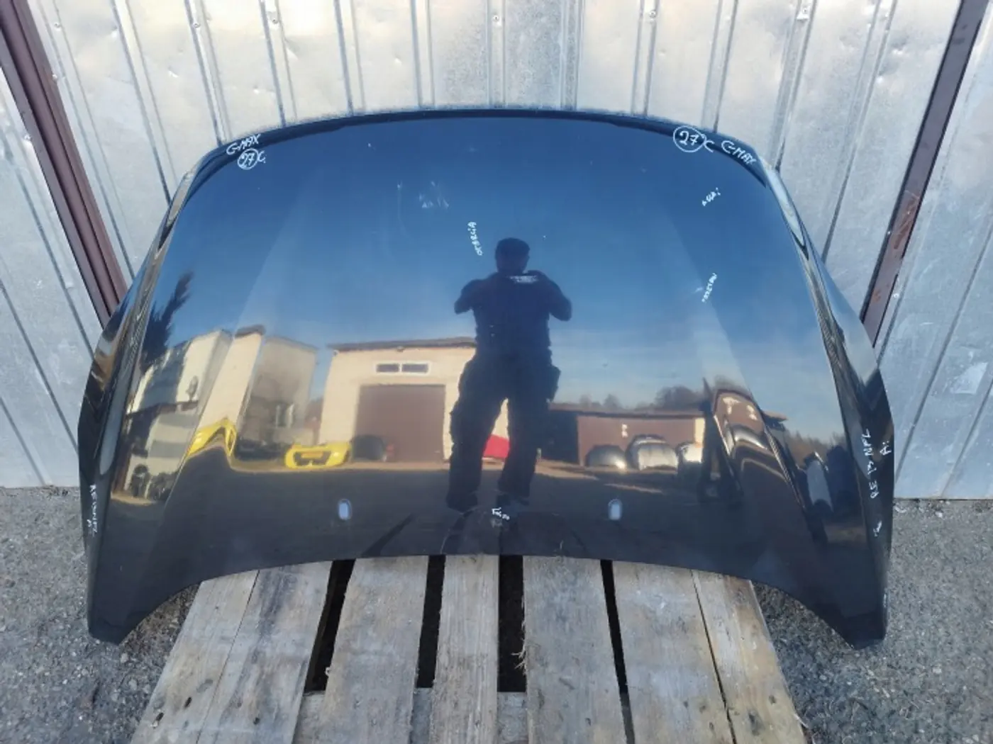 Капот к Ford C-MAX 2010