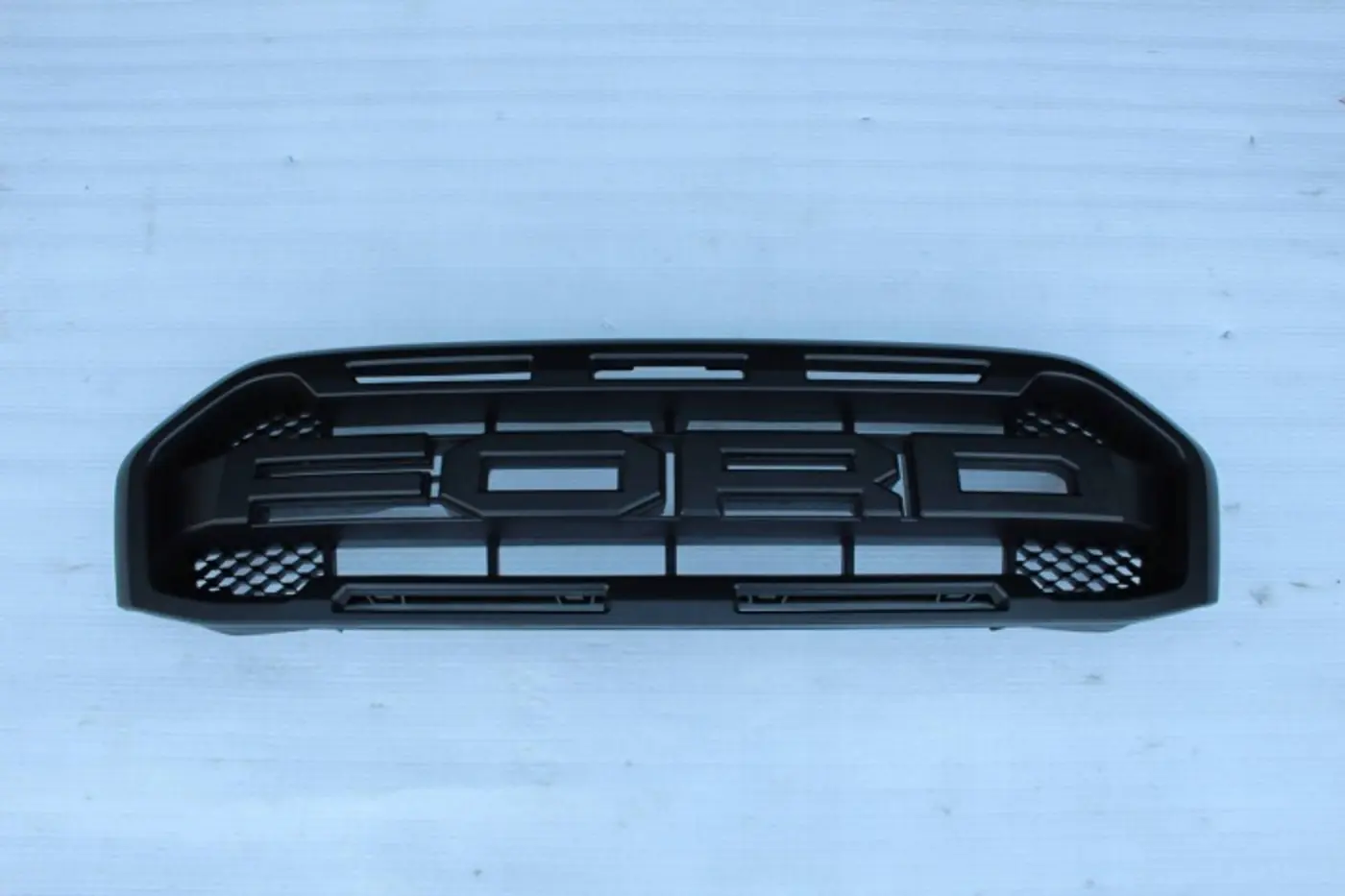 Решетка радиатора к Ford Ranger 2015