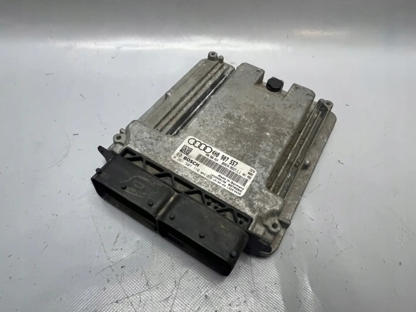 Блок управления двигателем к Audi S8 2012