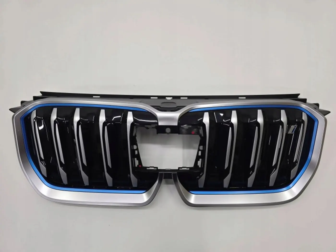 Решетка радиатора к BMW iX1 2022
