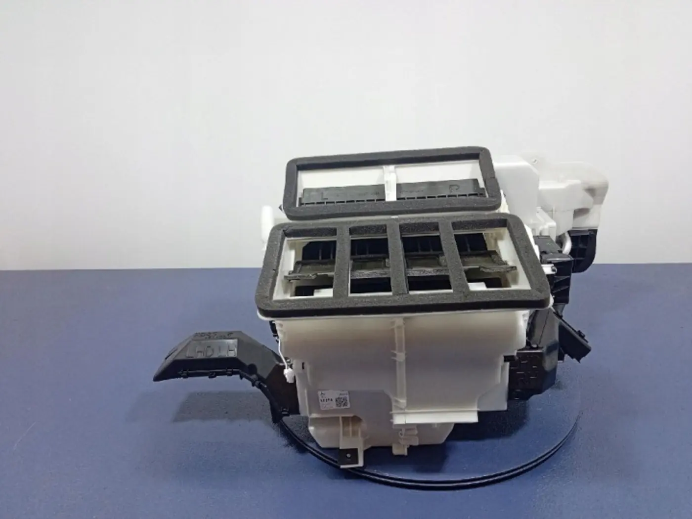 Отопитель в сборе (печка) к Mazda 2 2007