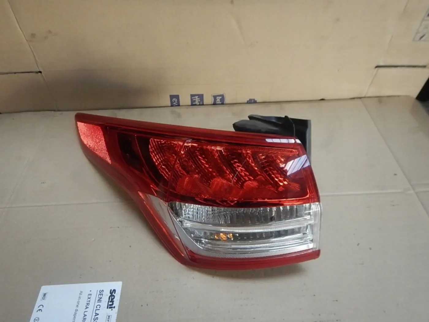 Фонарь задний левый к Ford Kuga 2013