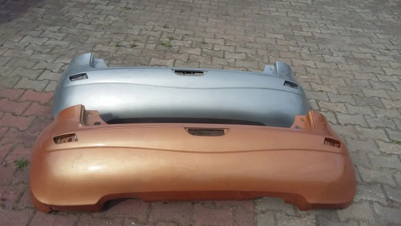 Бампер задний к Nissan Note 2005