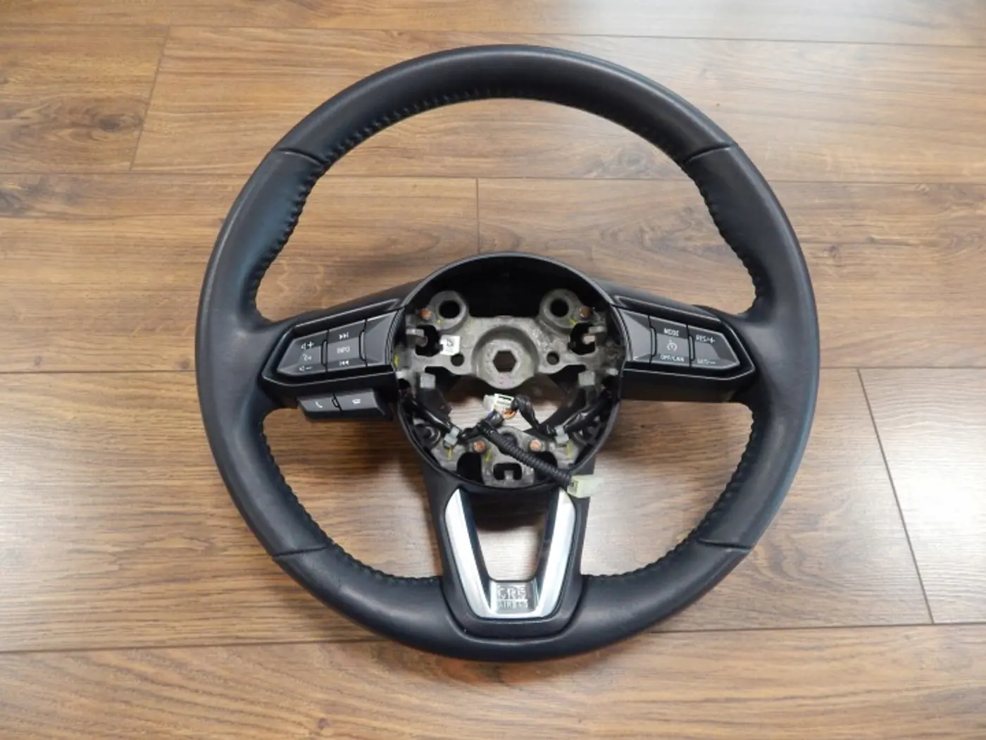 Руль к Mazda 2 2010