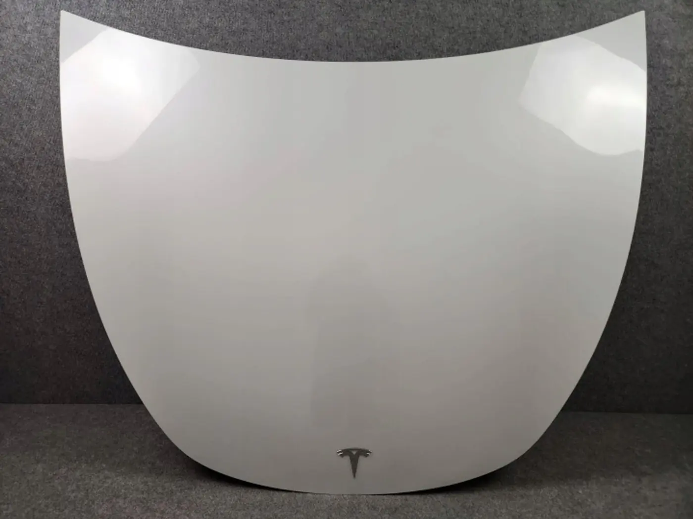 Капот к Tesla Model 3 2017