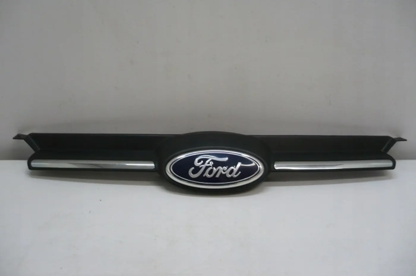 Решетка радиатора к Ford Focus 2011