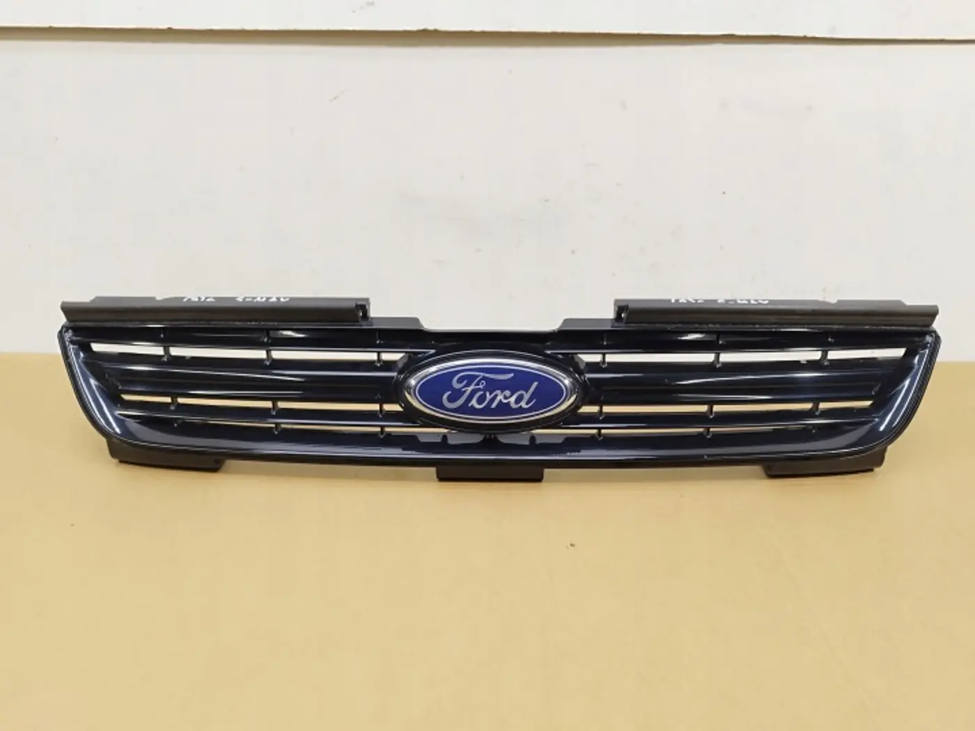 Решетка радиатора к Ford S-MAX 2010