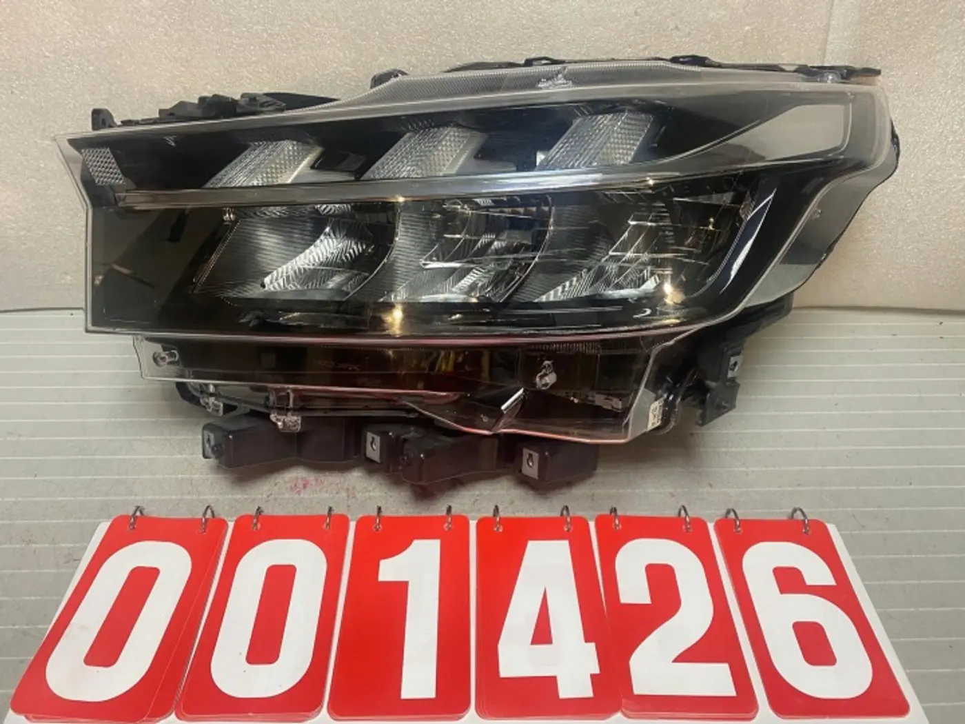 Фара левая к Suzuki SX4 2013