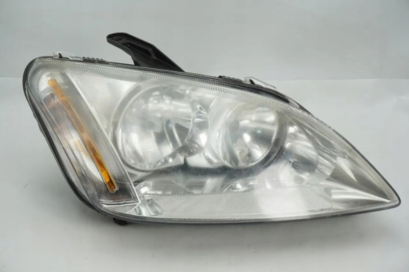 Фара правая к Ford C-MAX 2003