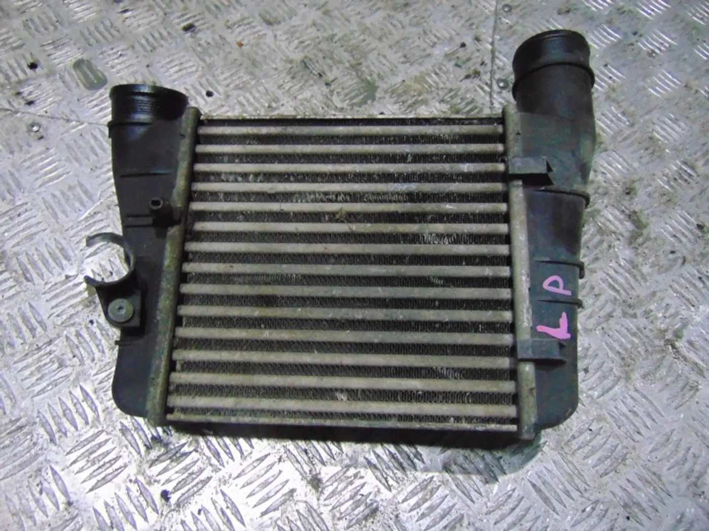 Интеркулер к Audi A4 2004