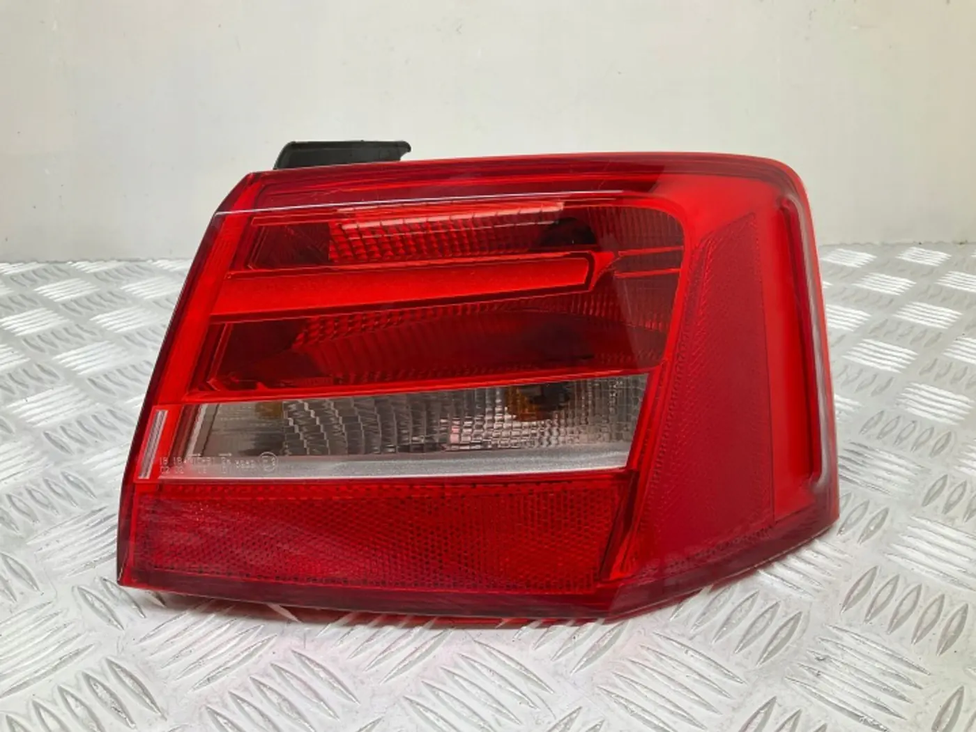 Фонарь задний правый к Audi S6 2012
