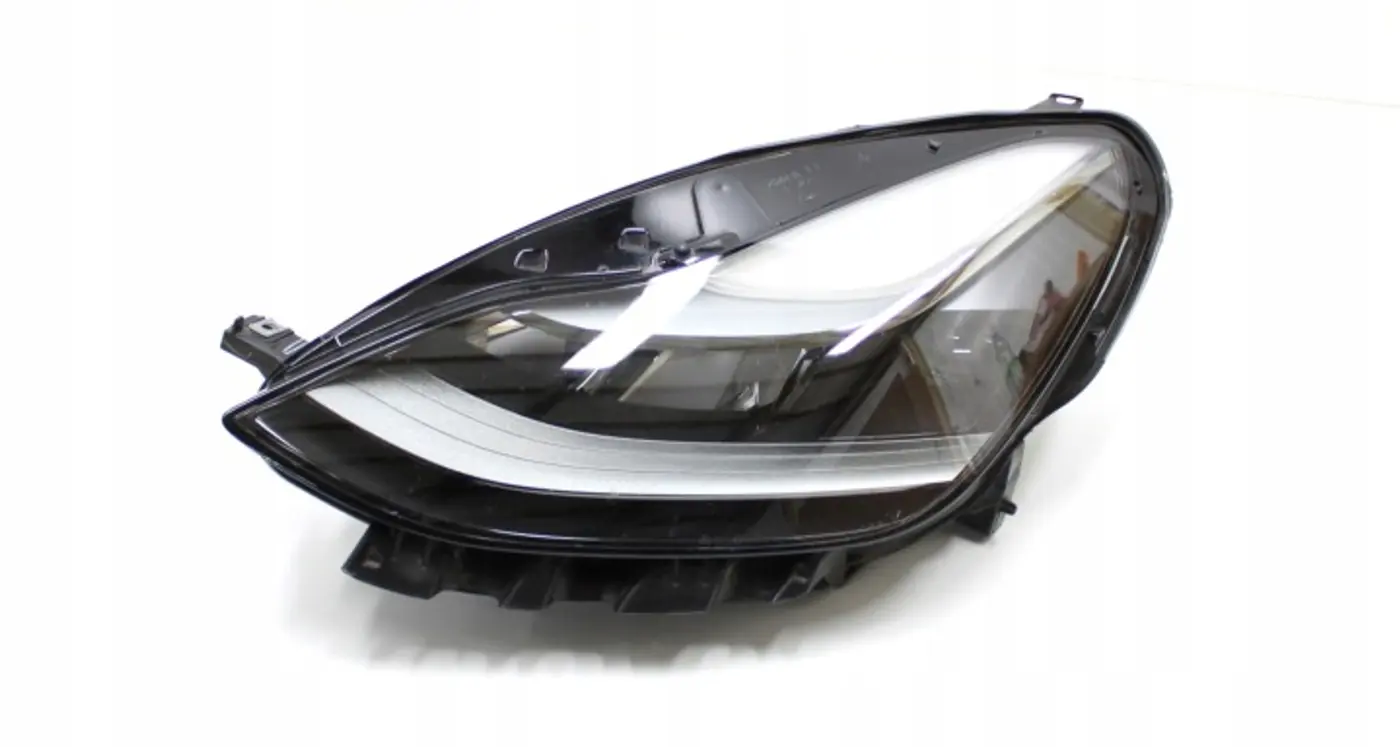 Фара левая к Tesla Model Y 2020