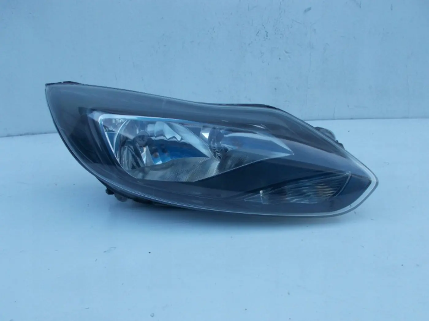 Фара правая к Ford Focus 2011