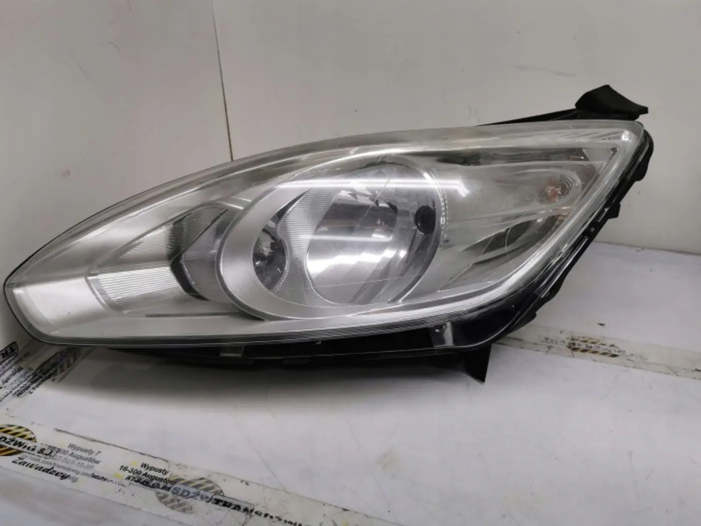 Фара левая к Ford C-MAX 2010