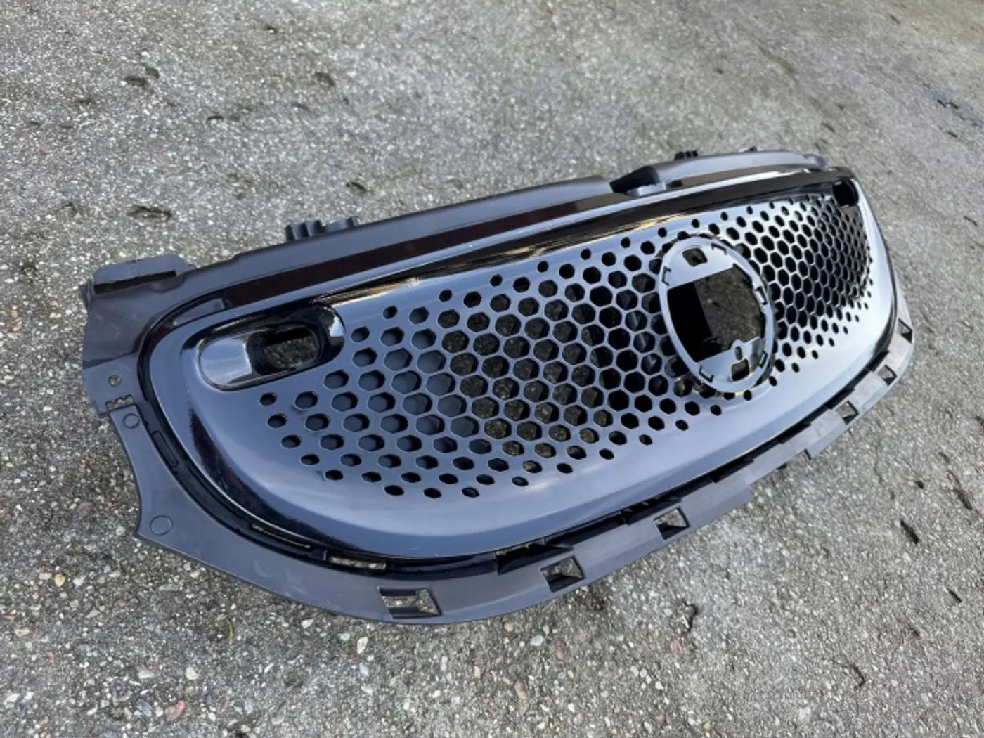 Решетка радиатора к Smart Fortwo 2015