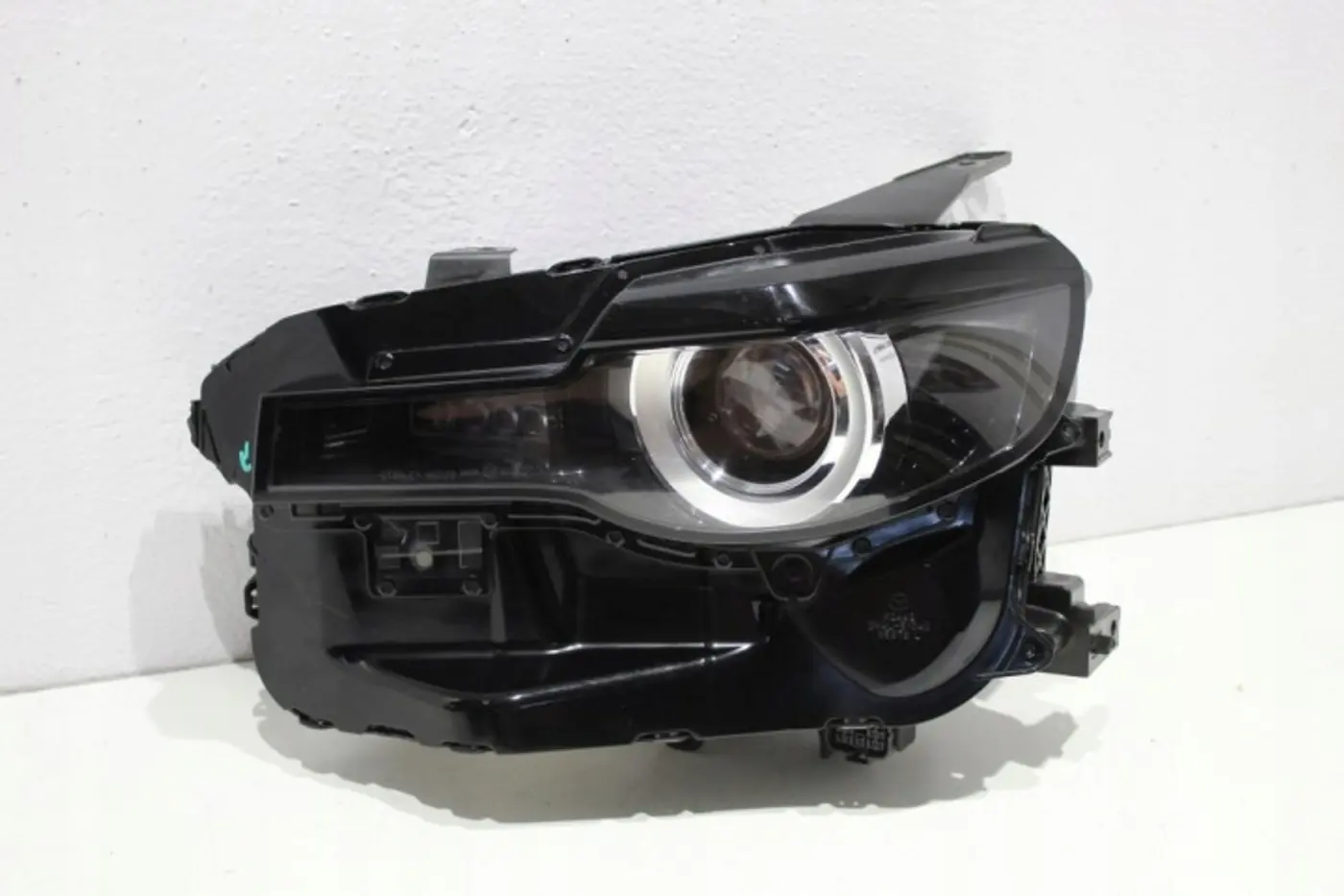 Фара левая к Mazda MX-30 2020