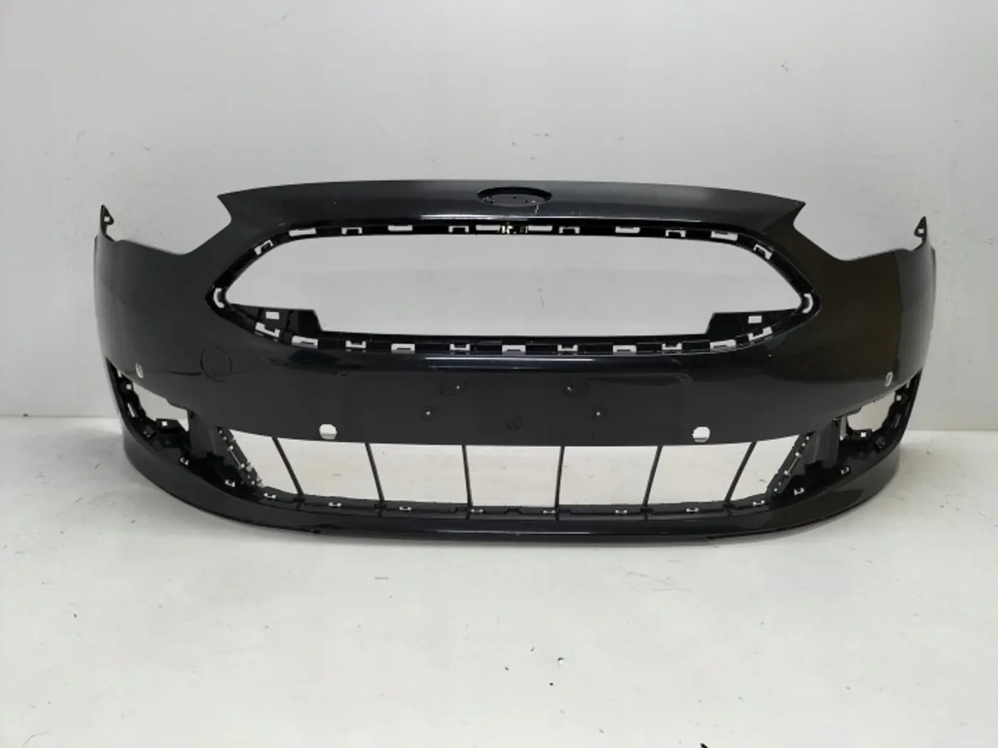 Бампер передний к Ford C-MAX 2015