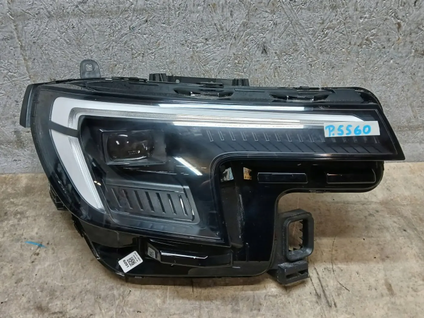 Фара правая к Ford Explorer 2010
