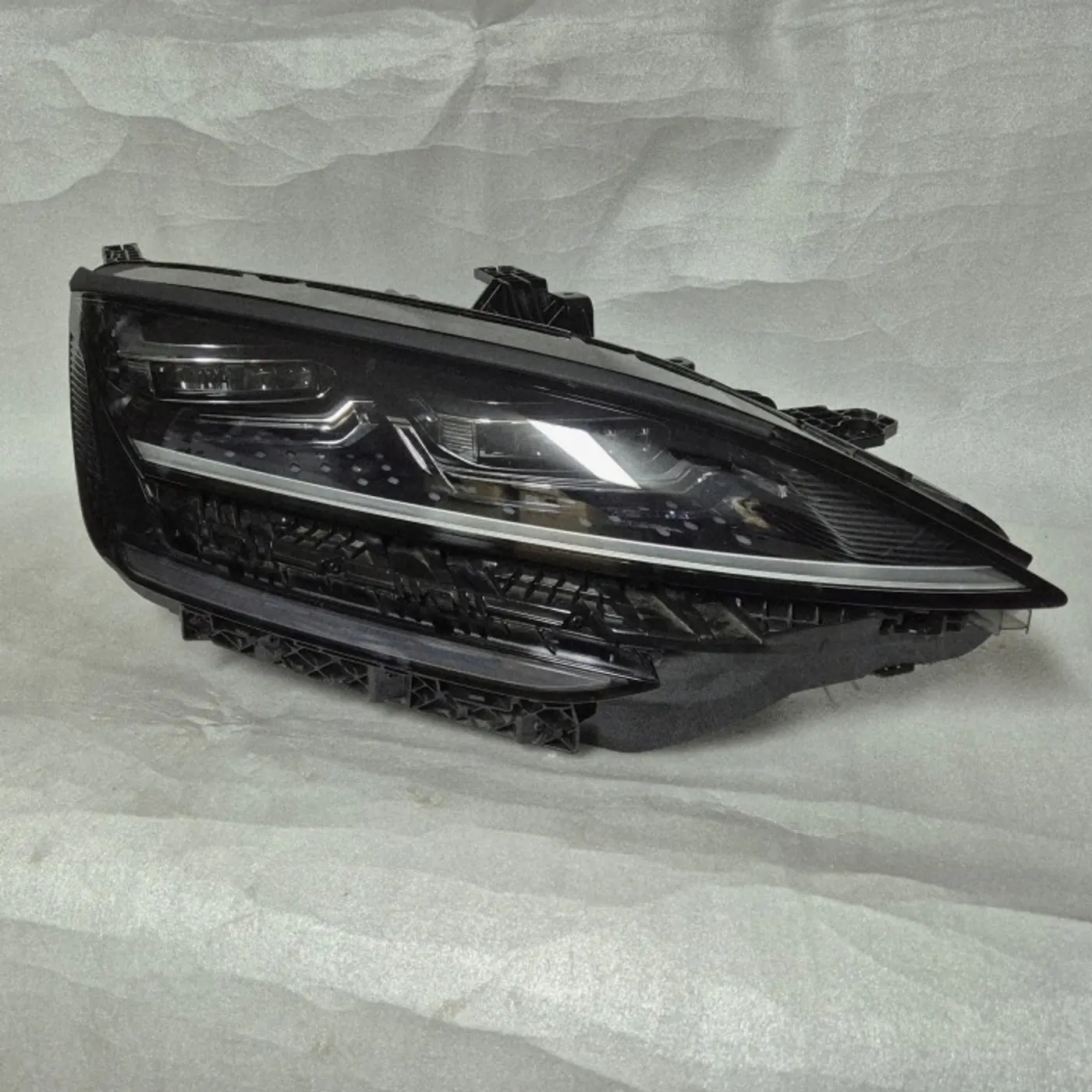 Фара правая к BYD Seal 2022