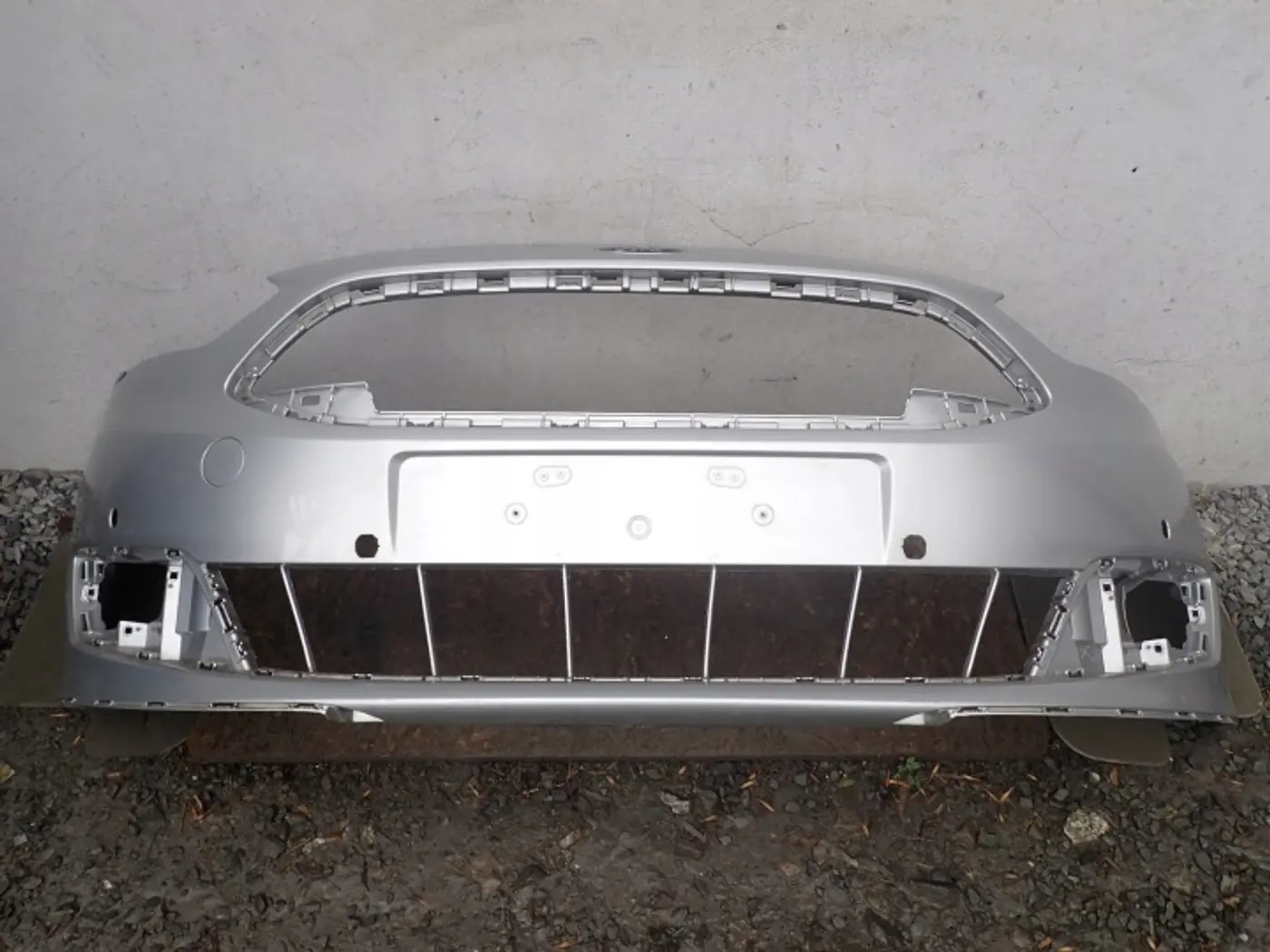Бампер передний к Ford C-MAX 2015