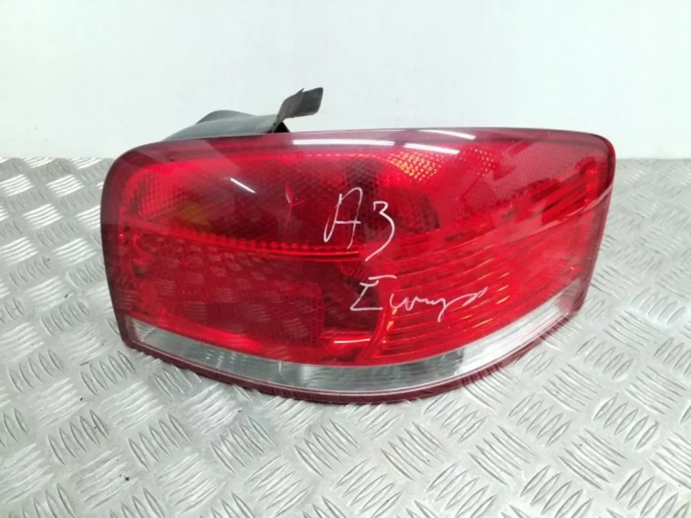 Фонарь задний правый к Audi S3 2006