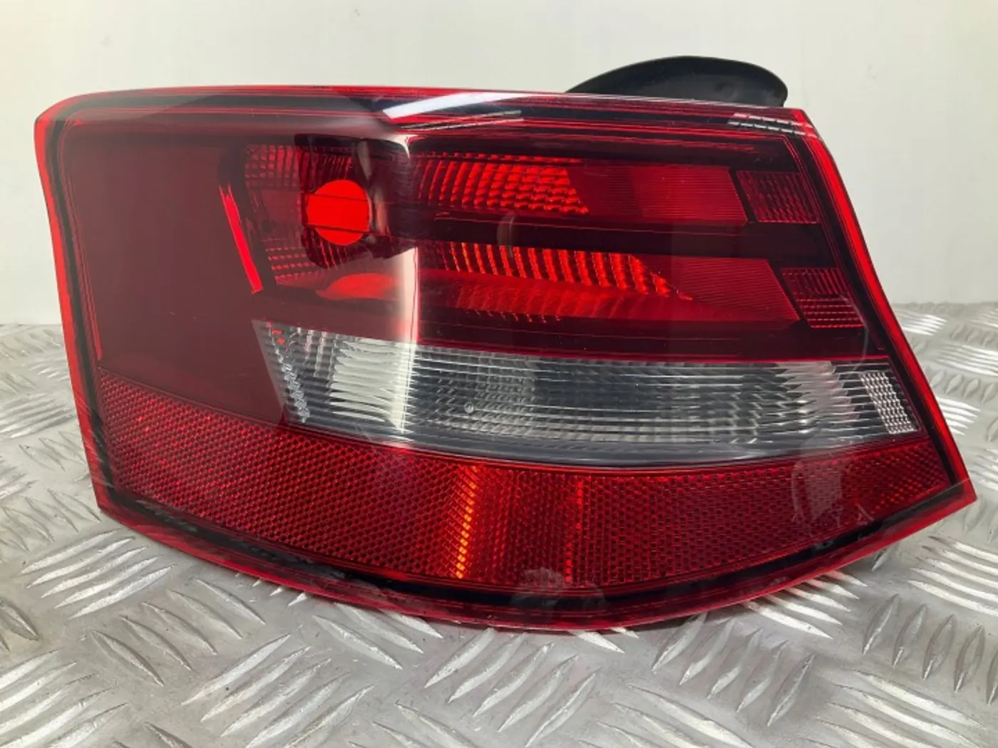 Фонарь задний левый к Audi S3 2013