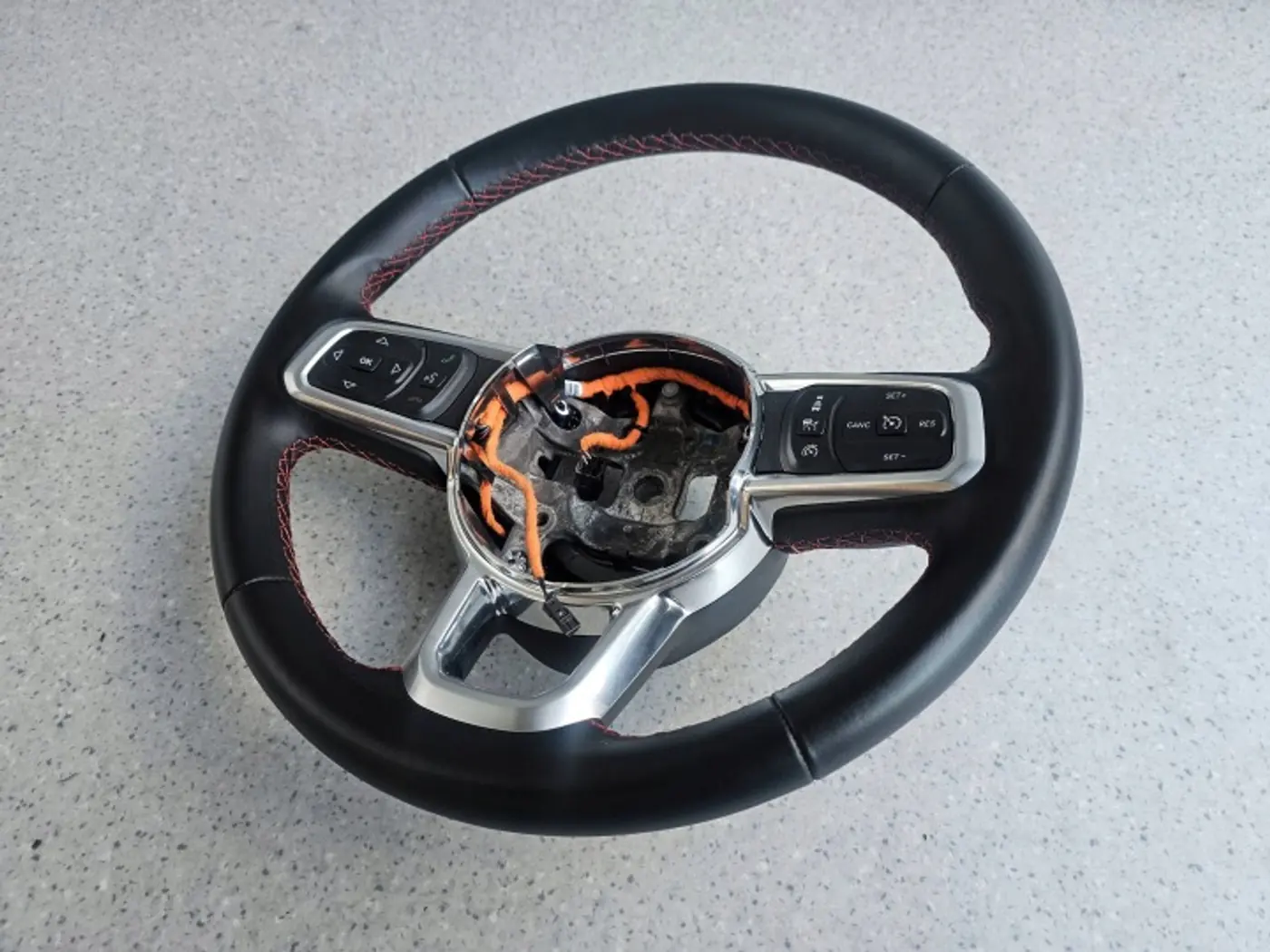 Руль к Jeep Wrangler 2017