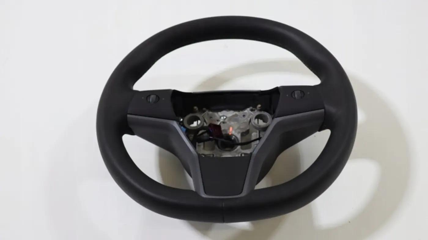 Руль к Tesla Model Y 2020