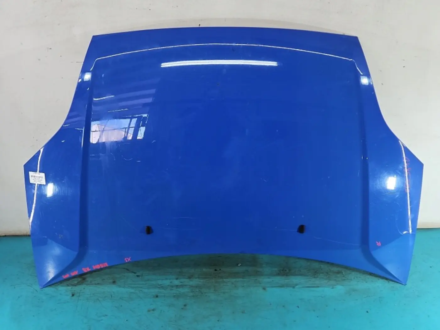 Капот к Ford Fiesta 2001