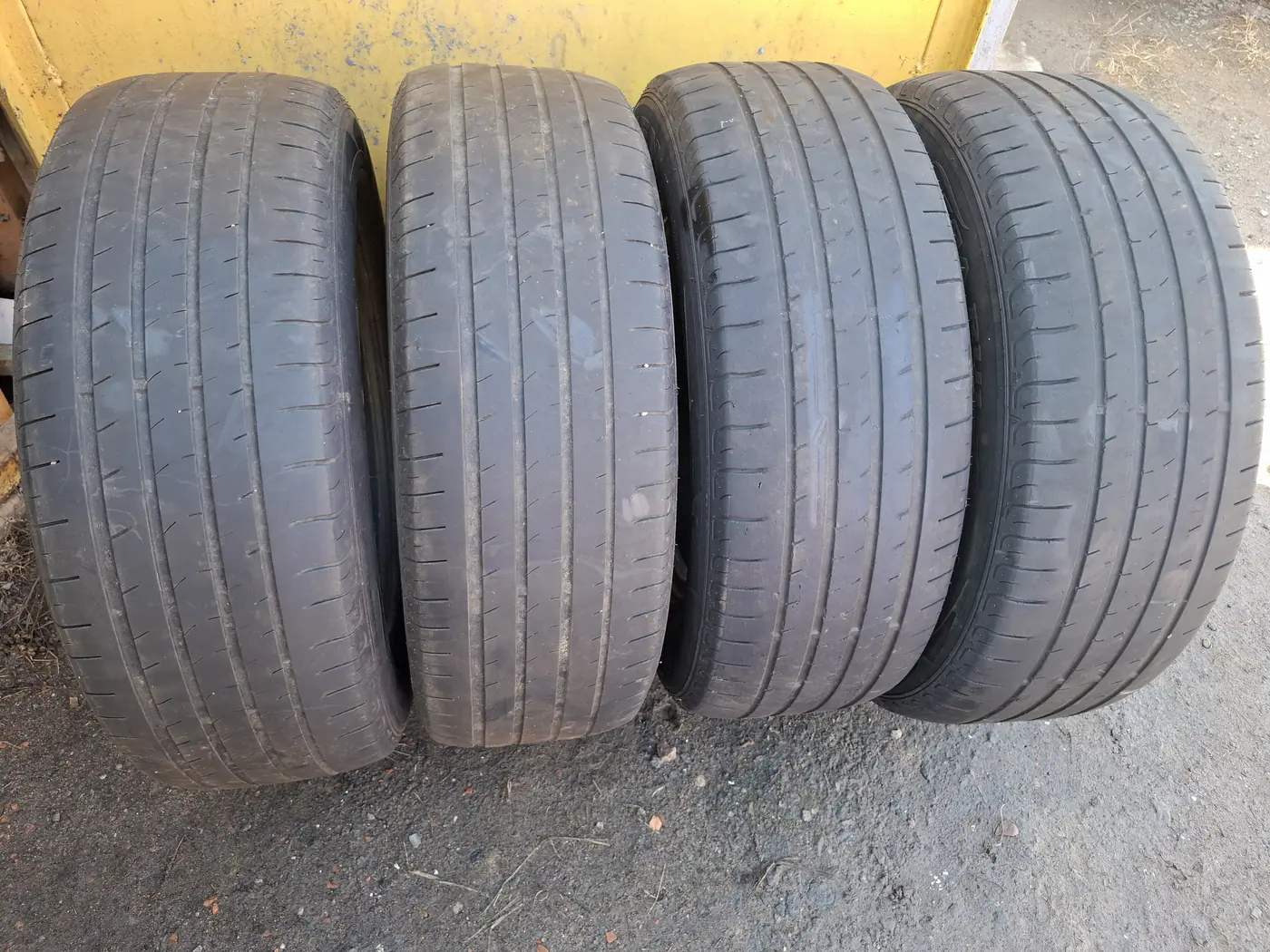 R17 255 65 Nexen NFERA RU1