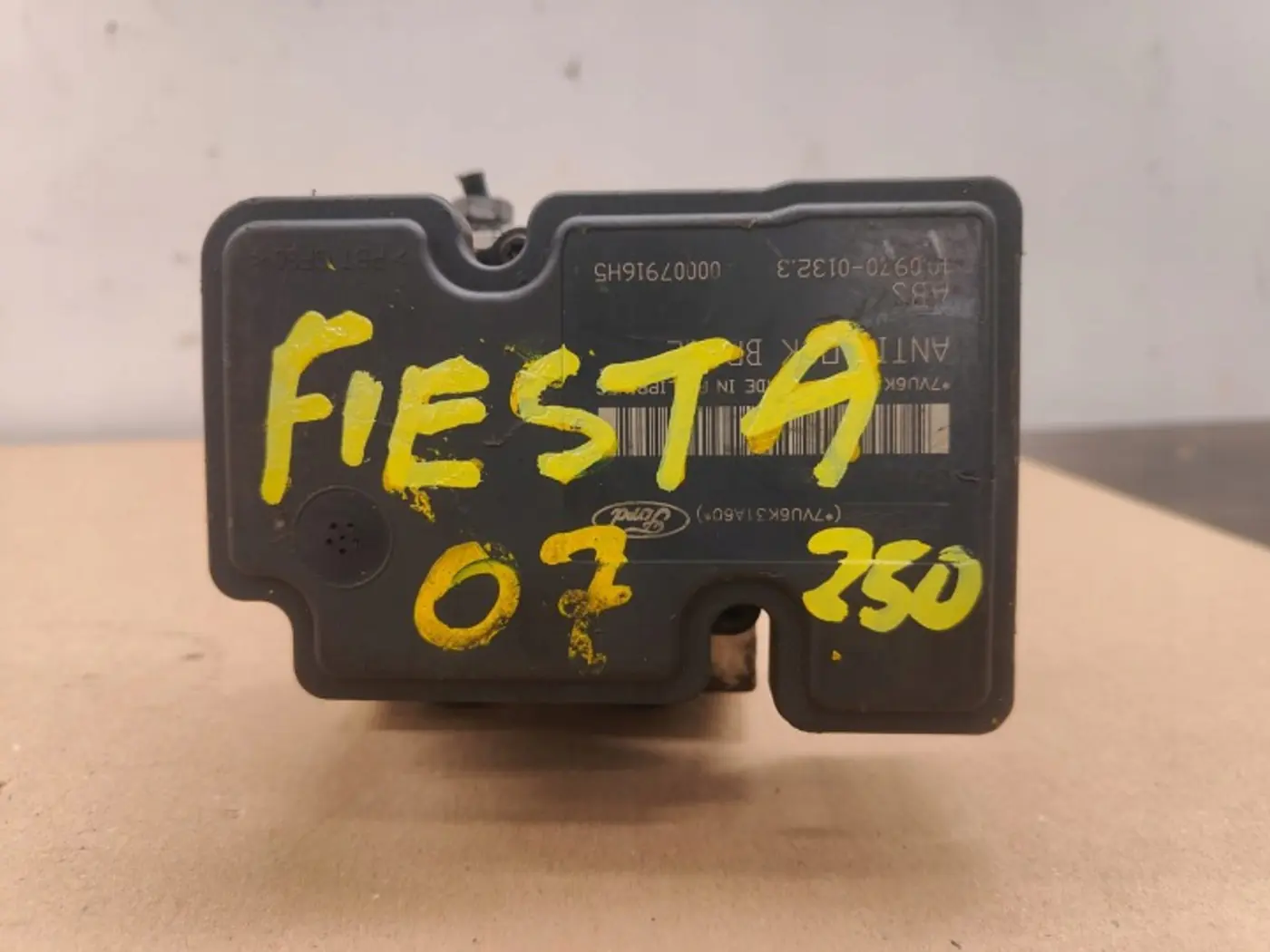 Блок ABS к Ford Fiesta 2001