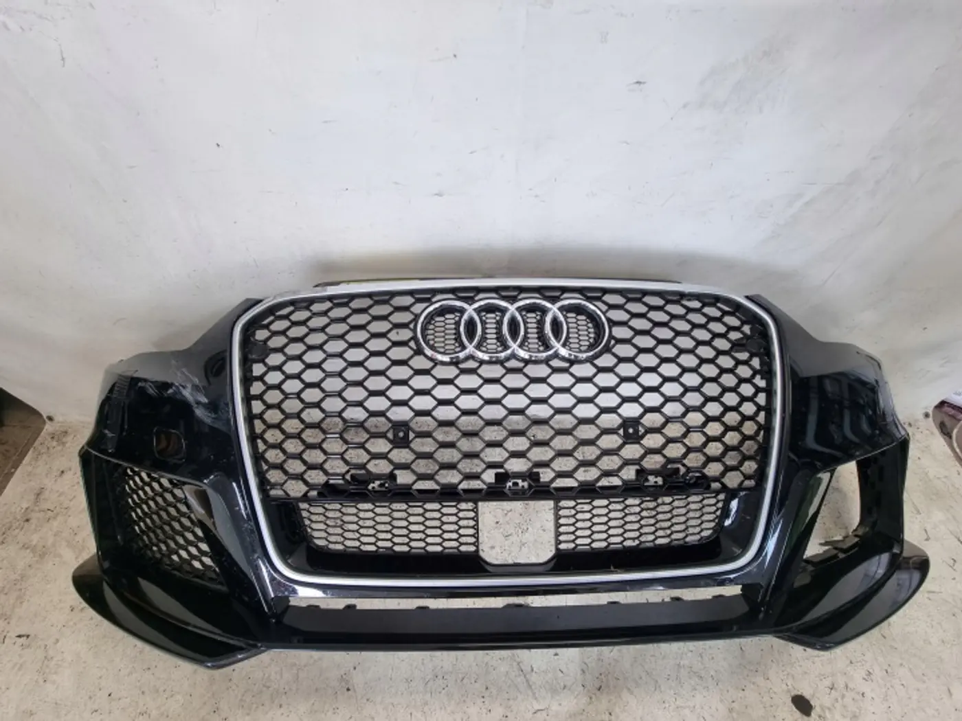 Бампер передний к Audi RS 3 2015
