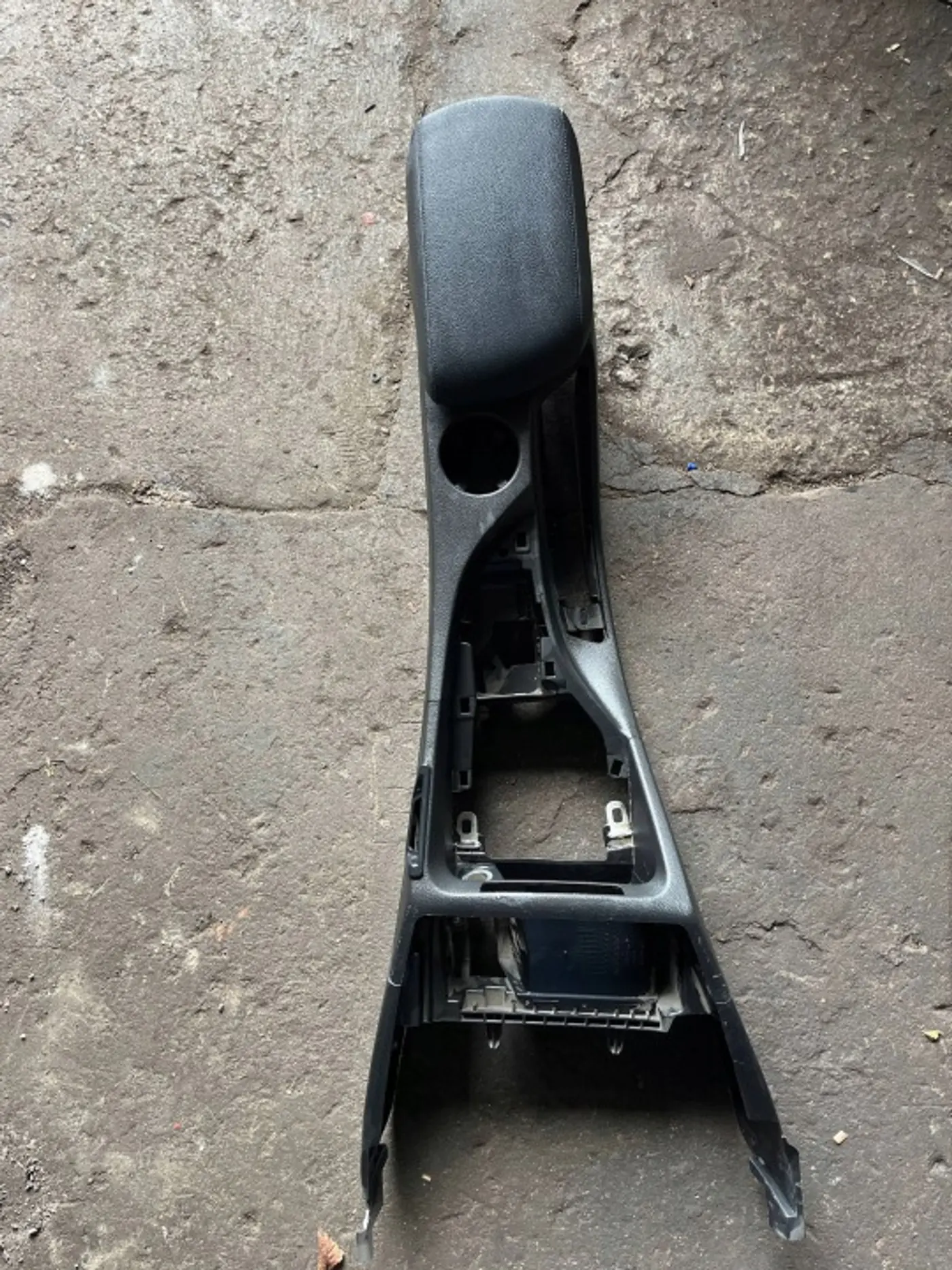 Подлокотник к BMW X1 2009