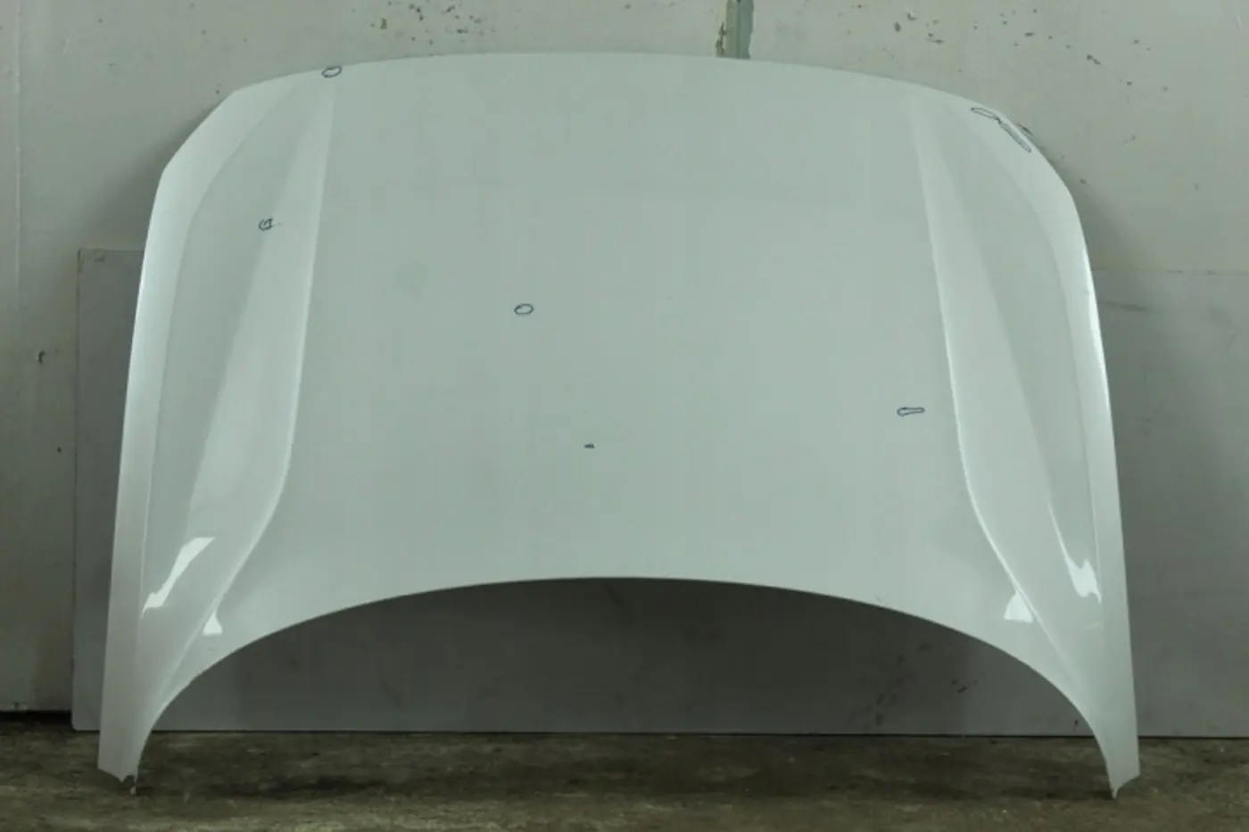 Капот к Polestar 2 2020