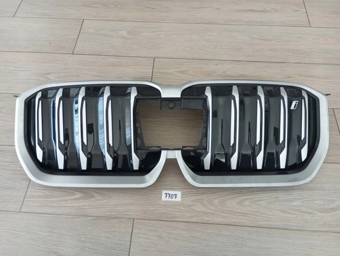 Решетка радиатора к BMW iX1 2022