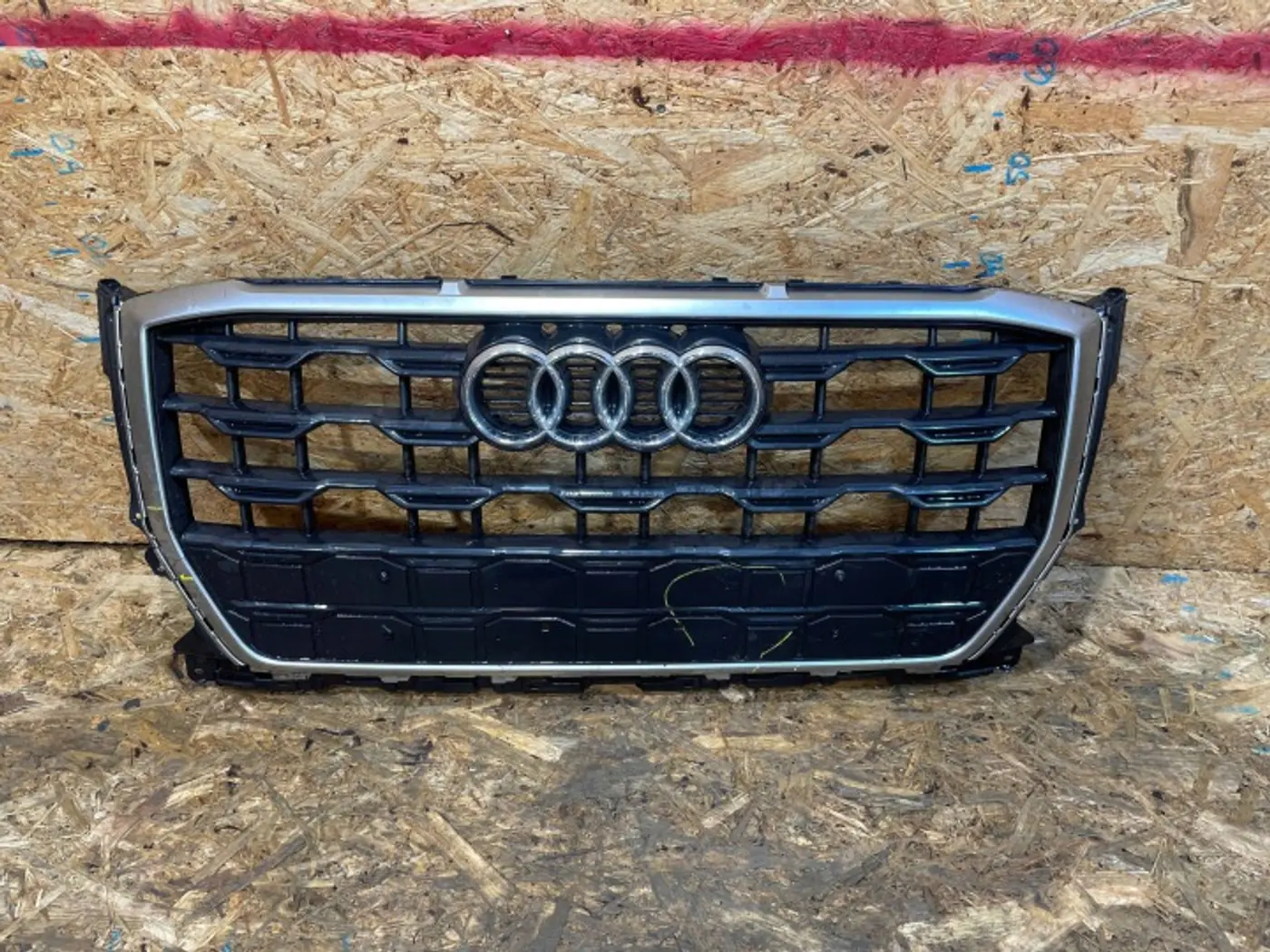Решетка радиатора к Audi Q2 2020