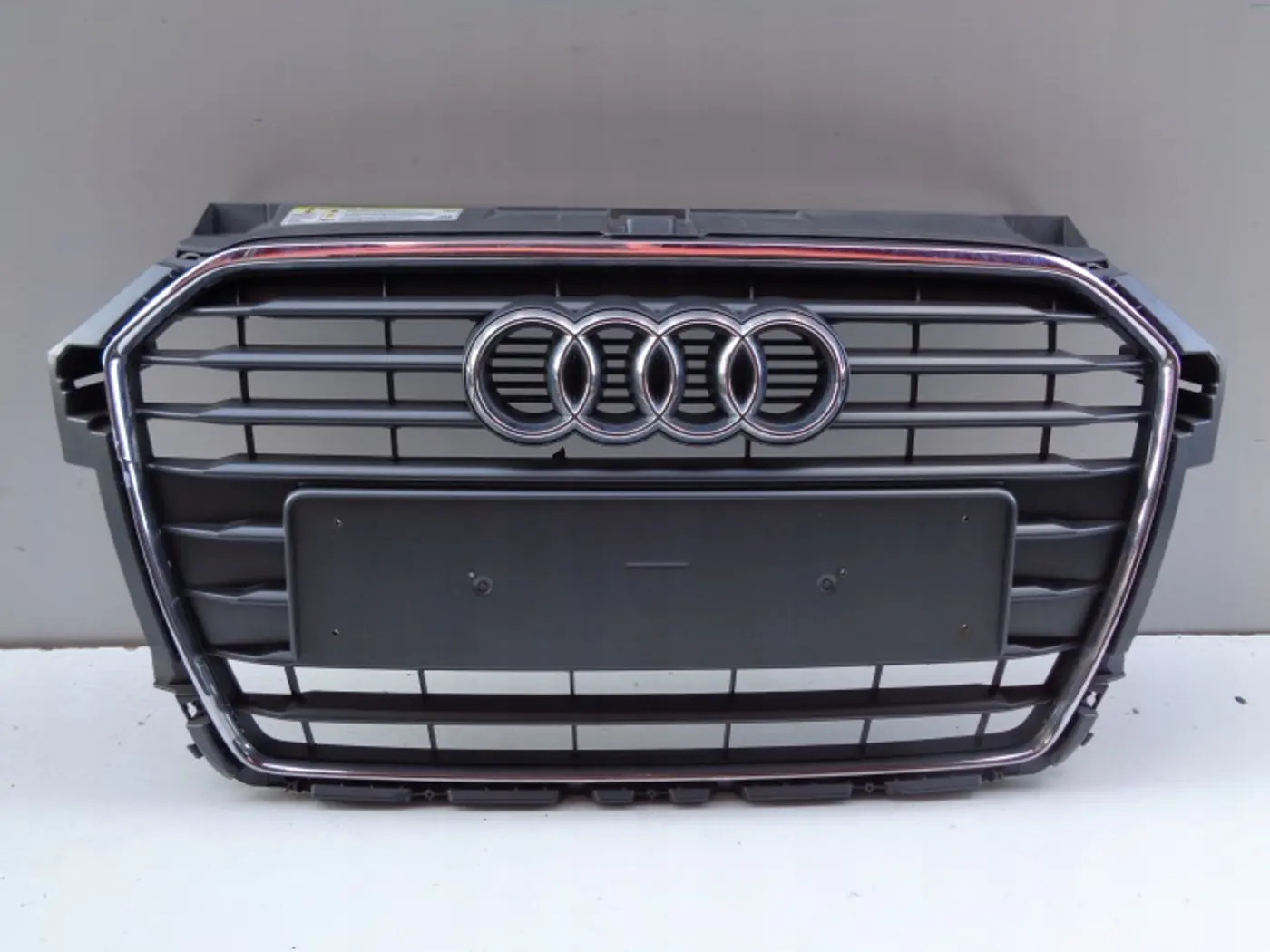 Решетка радиатора к Audi A1 2014