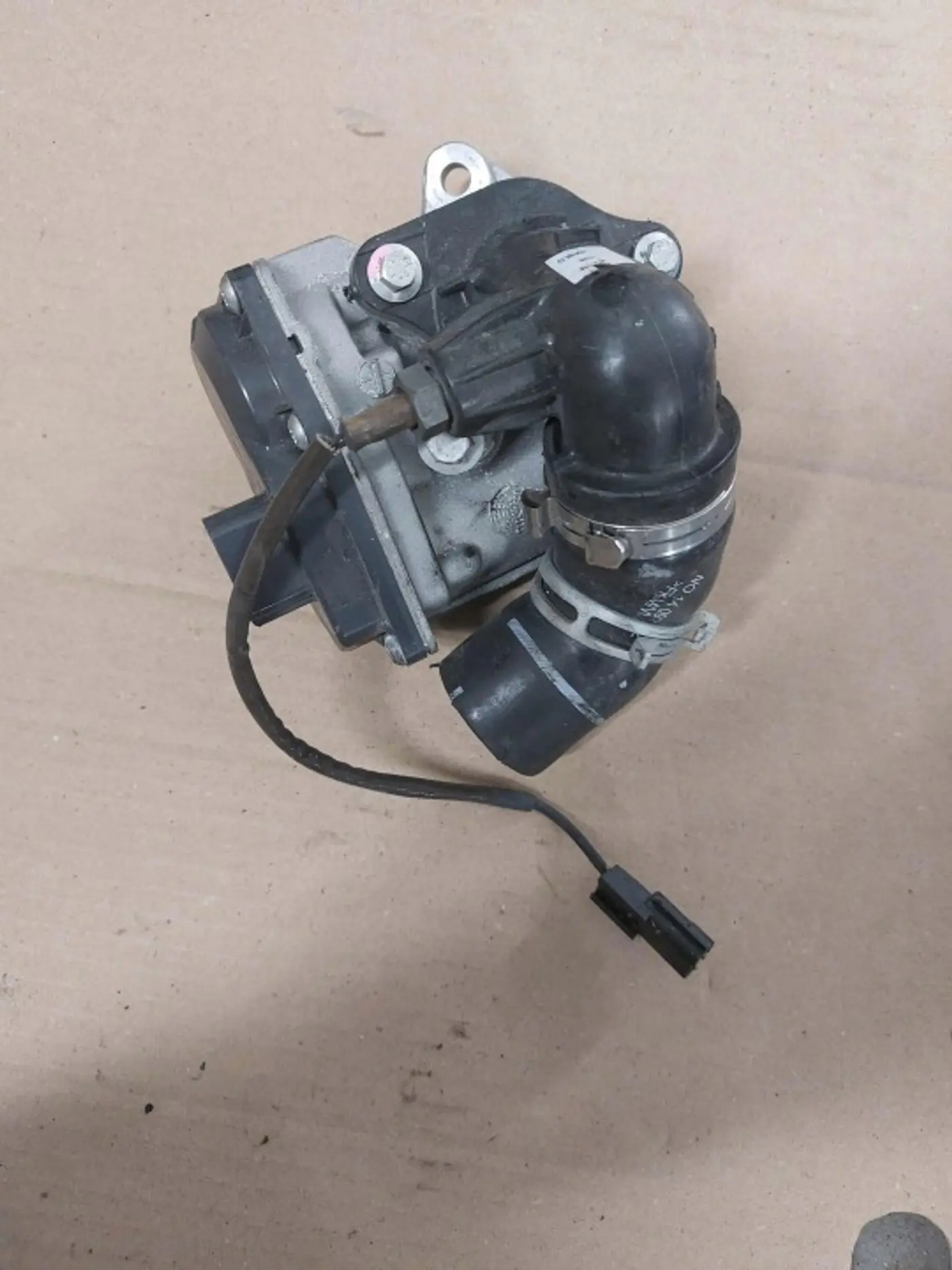 Клапан EGR к Renault Captur 2013