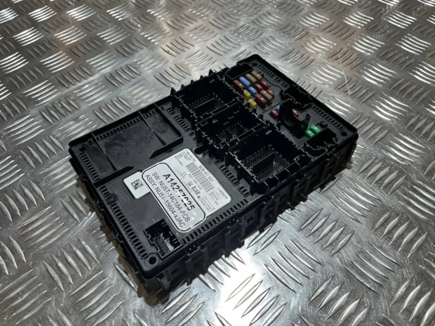 Блок предохранителей к Ford Fiesta 2001