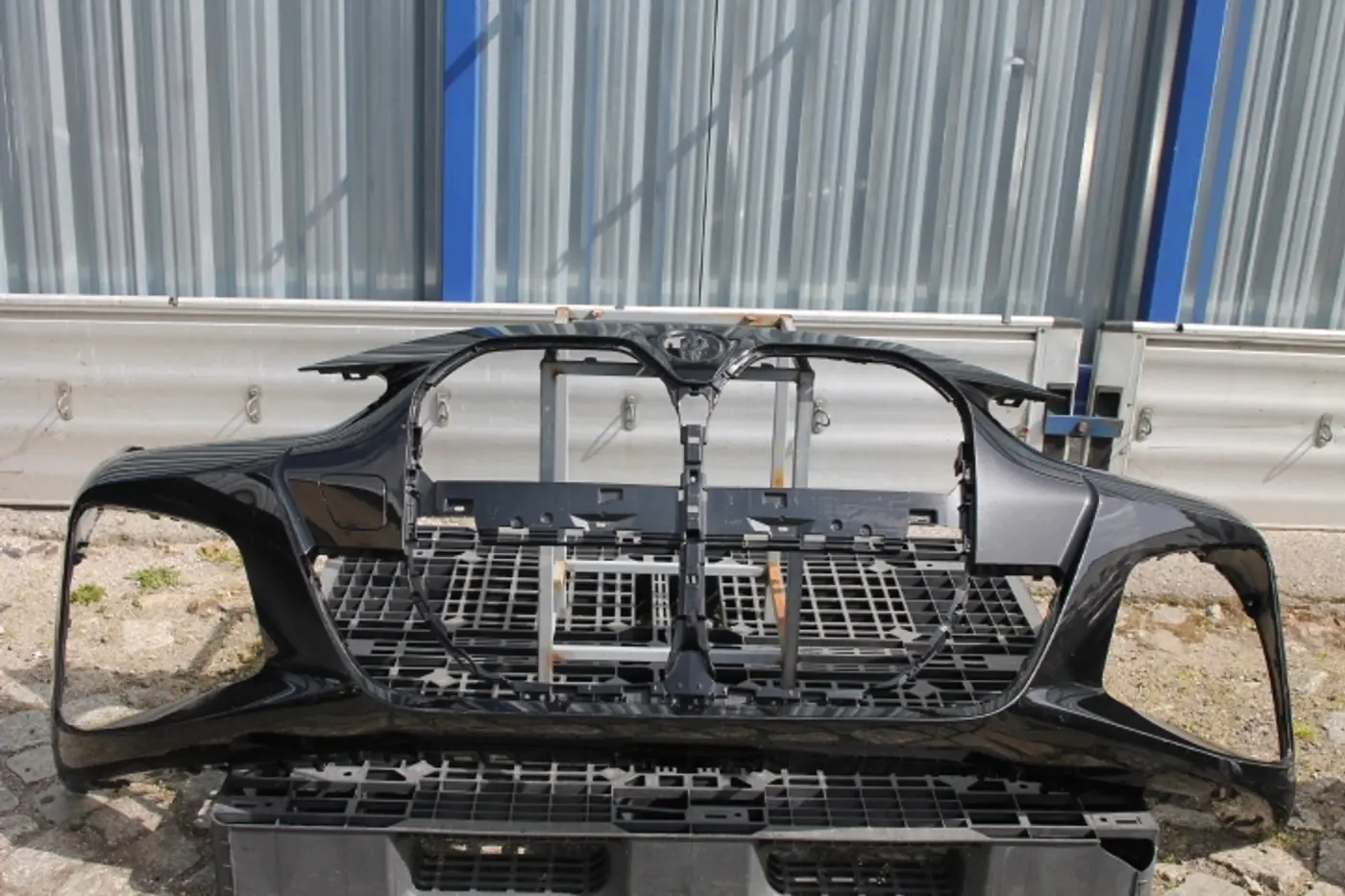 Бампер передний к BMW i4 2021