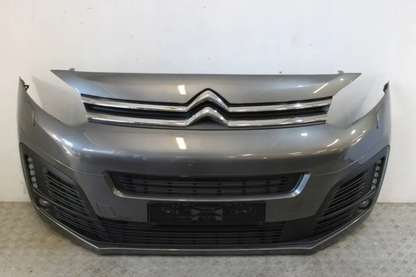 Бампер передний к Citroen SpaceTourer 2016