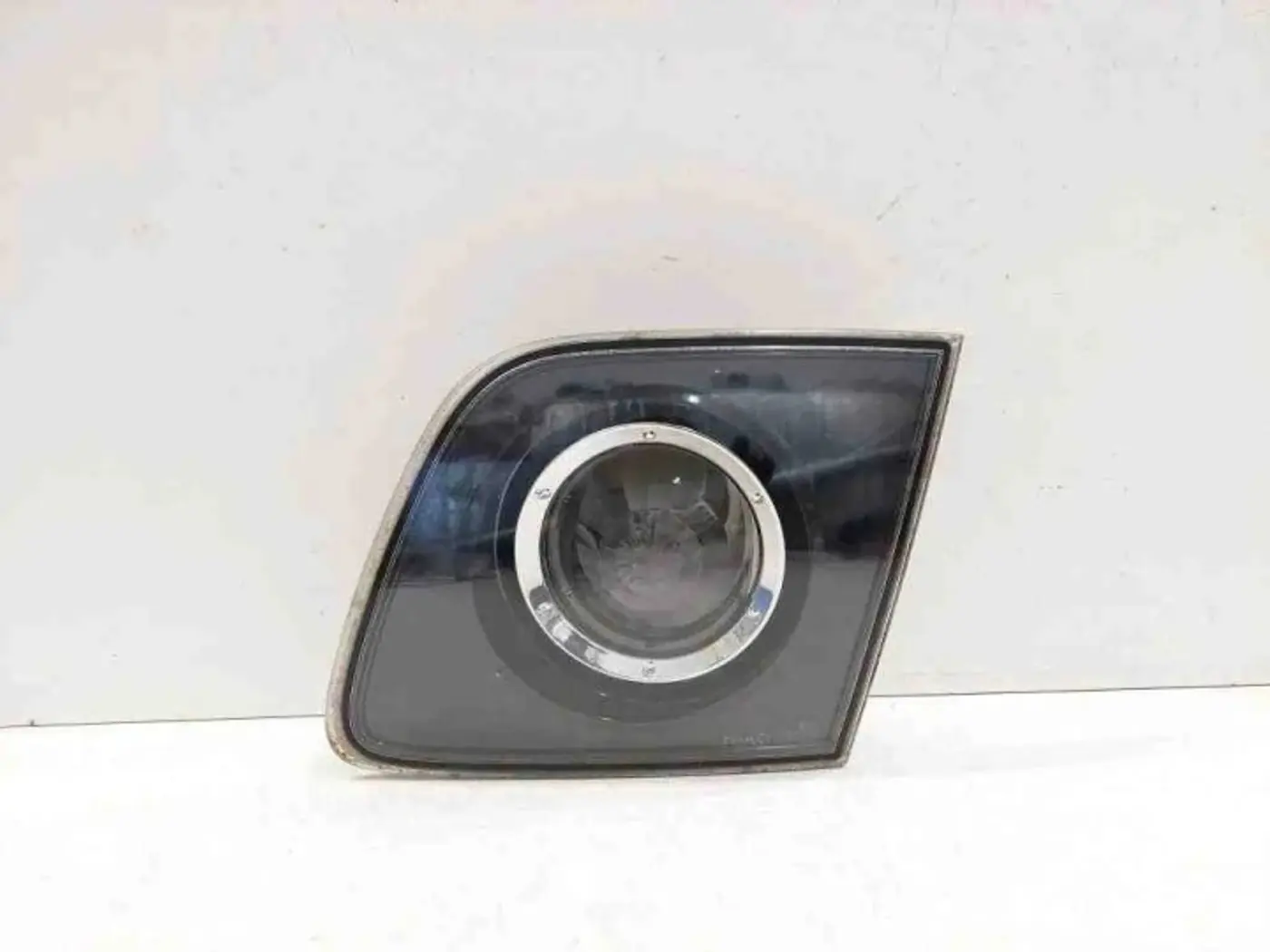 Фонарь задний правый к Mazda 121 1996