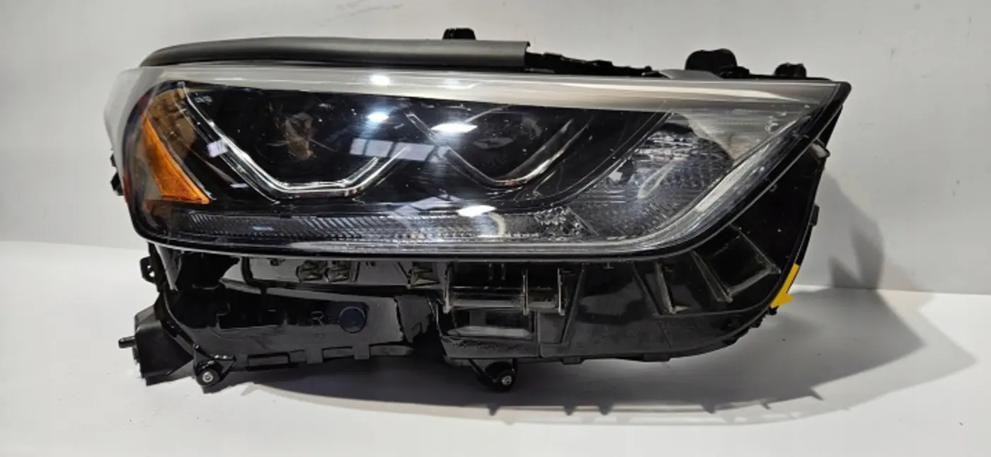 Фара правая к Toyota Highlander 2019