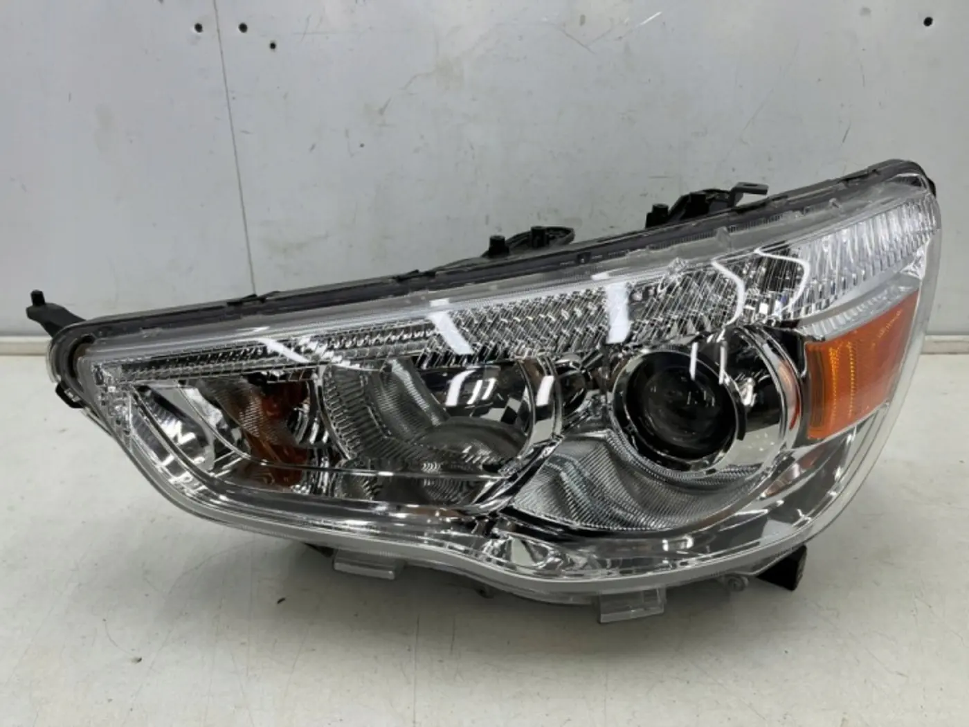 Фара левая к Mitsubishi ASX 2010