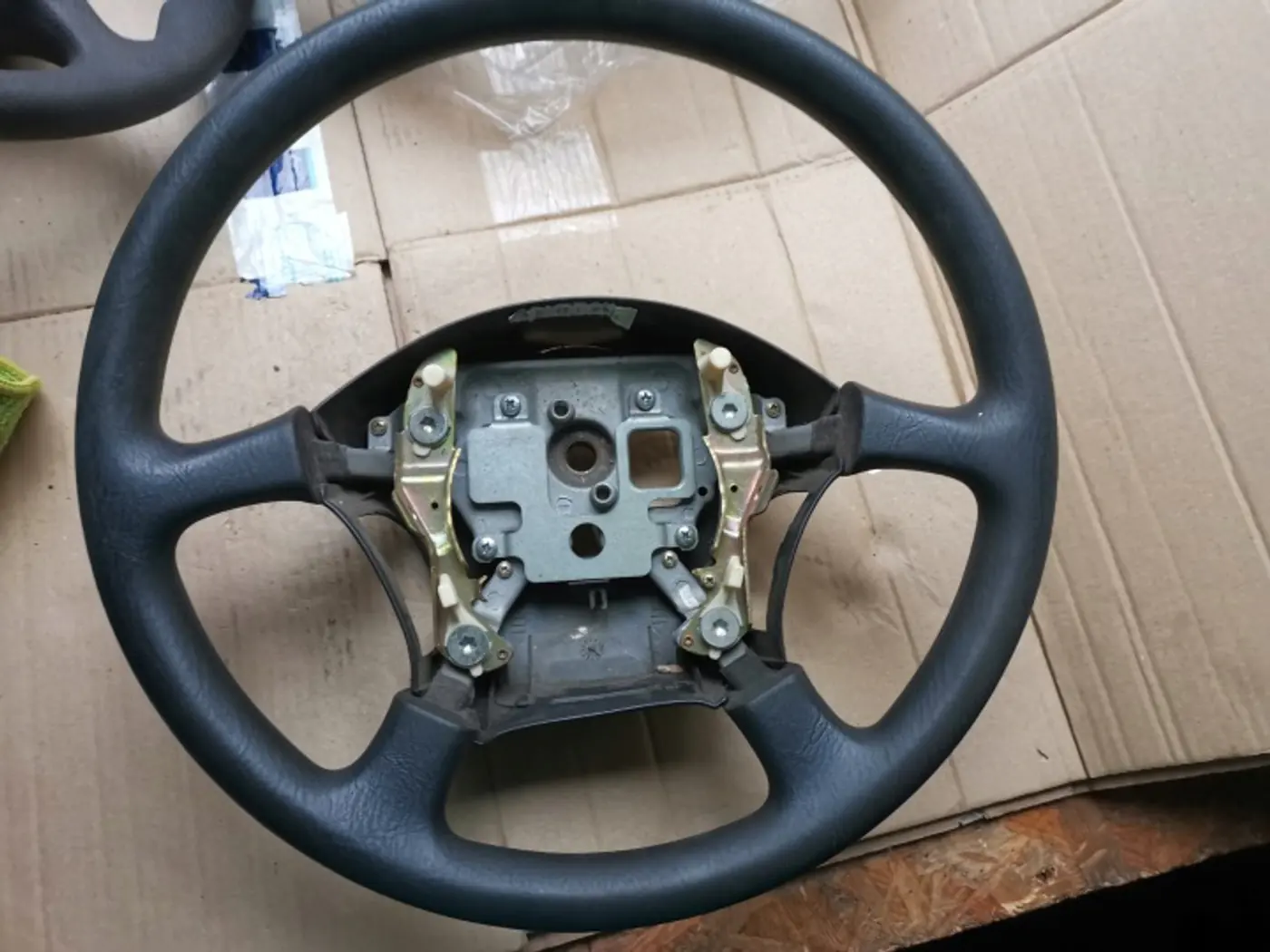 Руль к Nissan Almera 2000
