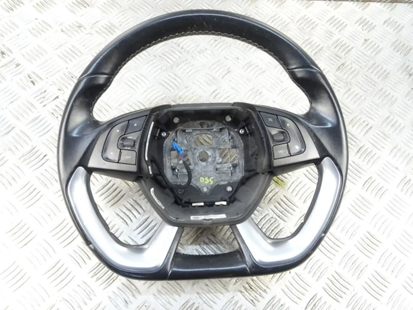 Руль к DS 5 2015