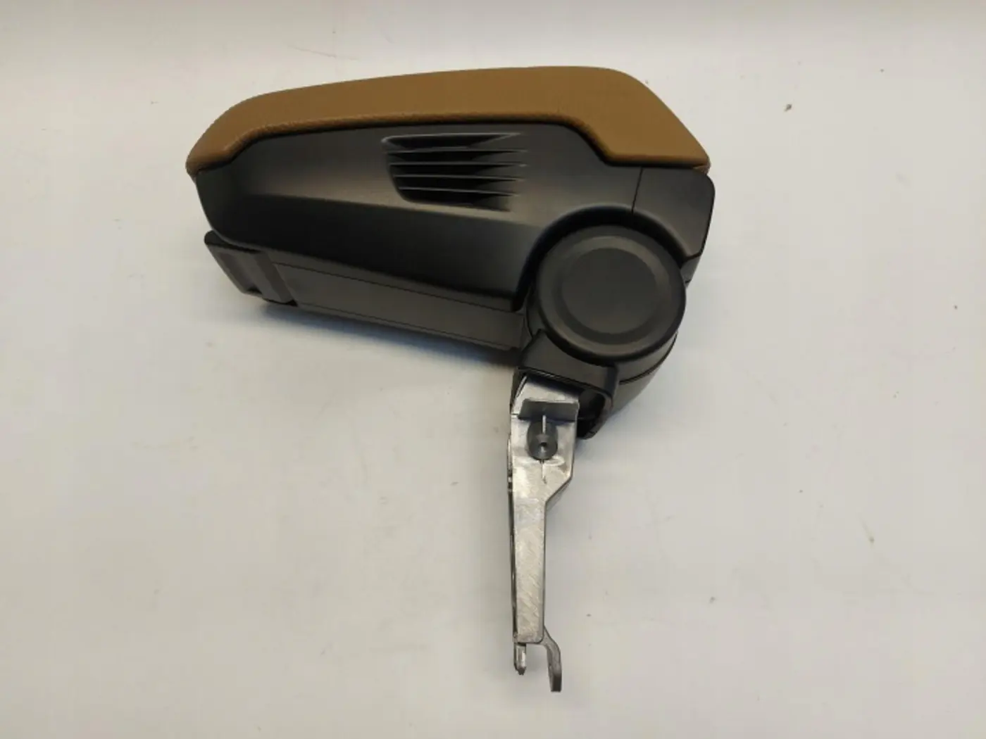 Подлокотник к BMW i3 2013