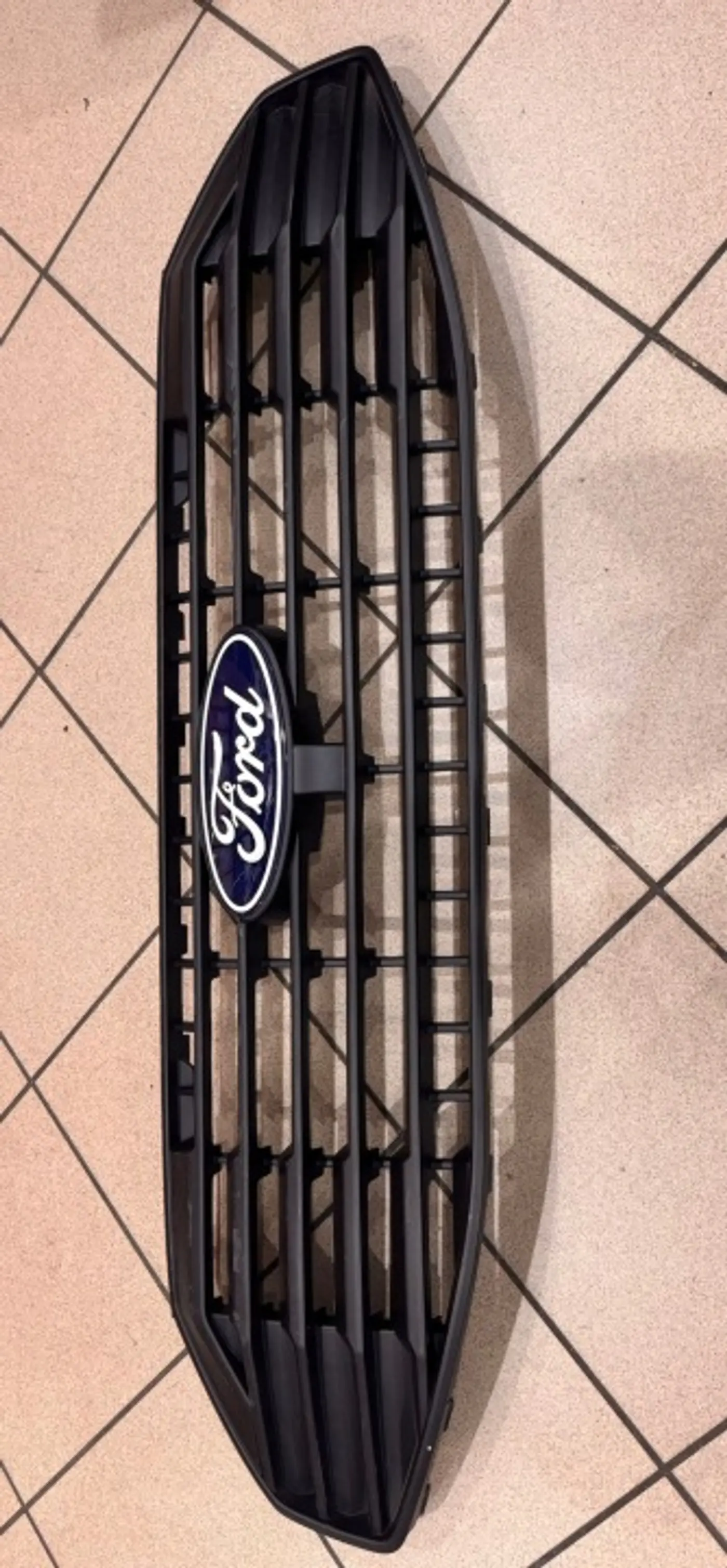 Решетка радиатора к Ford Transit Custom 2012
